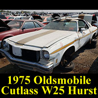 Junkyard 1975 Oldsmobile Cutlass Supreme W-25 Hurst Edition