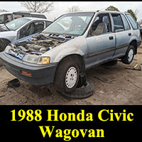 1988 Honda Civic Wagovan in junkyard