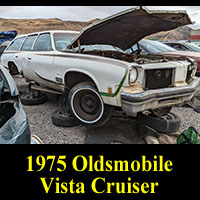 Junkyard 1975 Oldsmobile Cutlass Supreme wagon